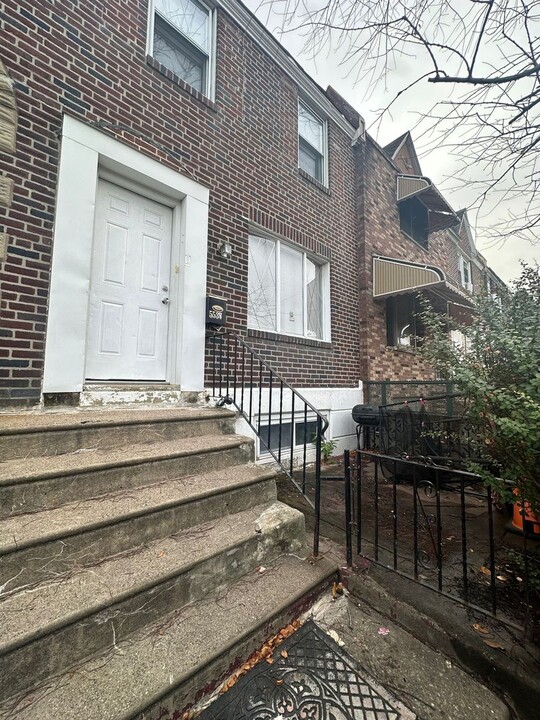 5538 Belmar Ter in Philadelphia, PA - Building Photo