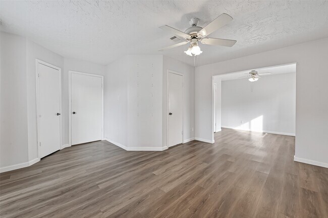 22022 Kenlake Dr in Katy, TX - Building Photo - Building Photo