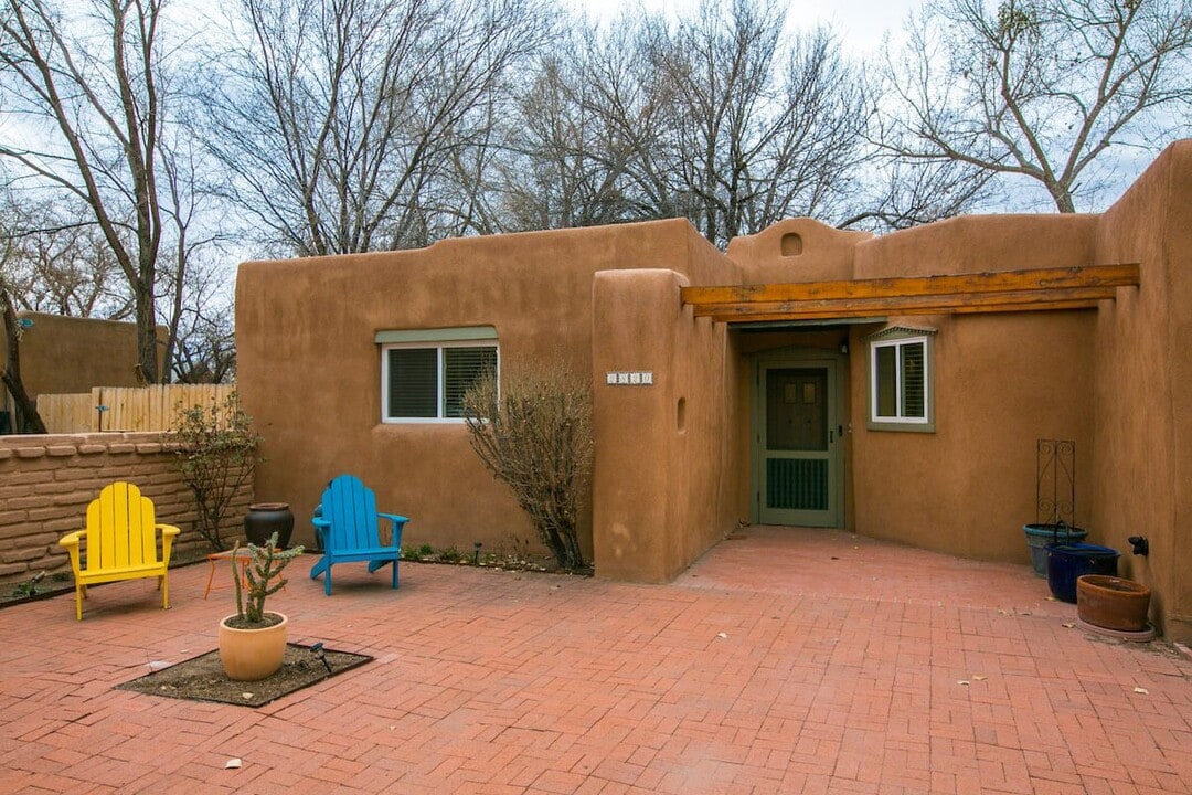 2820 Maximillian Rd NW in Albuquerque, NM - Foto de edificio