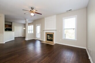 3302 Southerland Ct in Douglasville, GA - Building Photo - Building Photo