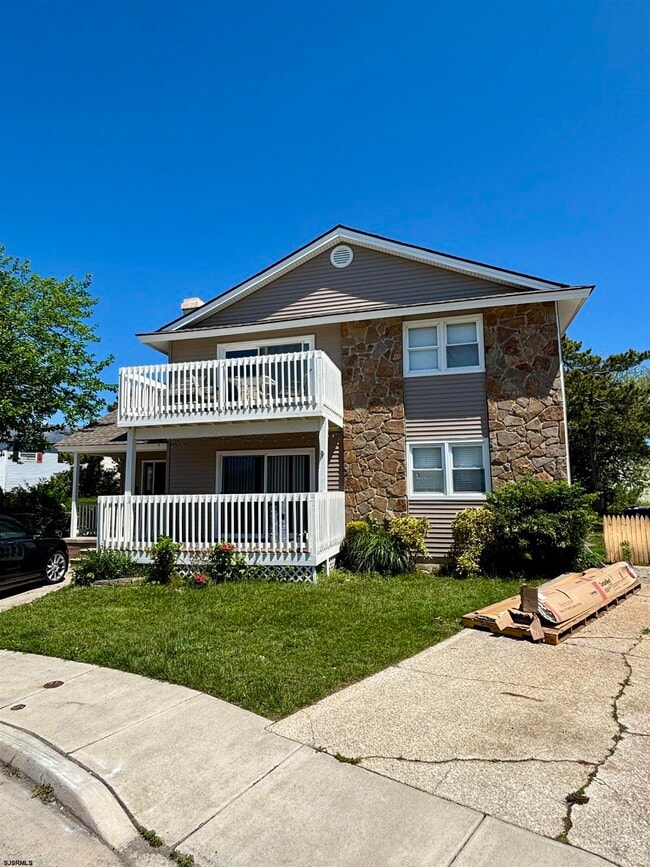 property at 340 Hampshire Dr