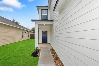 979 Junell St in Houston, TX - Building Photo - Building Photo