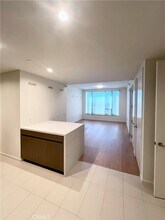 889 Francisco St, Unit 2901 in Los Angeles, CA - Foto de edificio - Building Photo