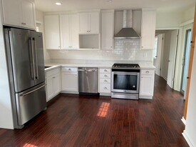 4185 Angeles Vista Blvd in Los Angeles, CA - Building Photo