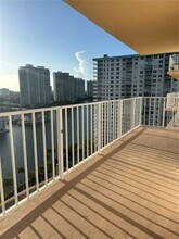 290 174th St in Sunny Isles Beach, FL - Building Photo - Building Photo