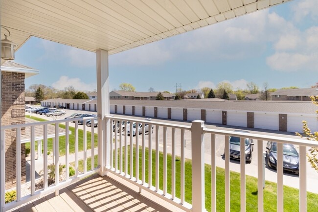 Village View Apartments in Green Bay, WI - Building Photo - Building Photo