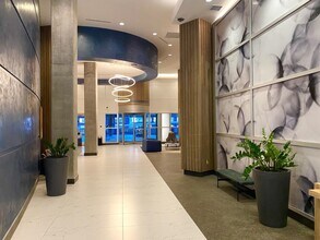943 Peachtree St NE-Unit -1815 in Atlanta, GA - Building Photo - Building Photo