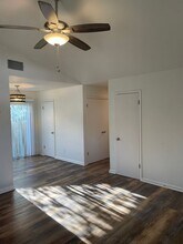 8801 Pineridge Dr in Austin, TX - Building Photo - Building Photo