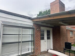 111 Kings Ct in Stafford, TX - Building Photo - Building Photo
