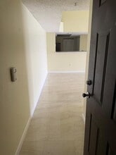 5061 Wiles Rd in Coconut Creek, FL - Building Photo - Building Photo