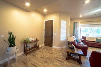 1144 E Big Pinion Ln in Hurricane, UT - Building Photo - Building Photo