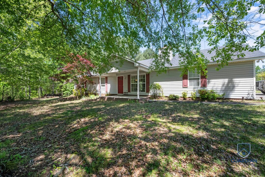 4654 Riddles Bend Rd in Rainbow City, AL - Building Photo