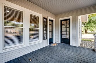 625 Jefferson St in Pittsburg, TX - Building Photo - Building Photo