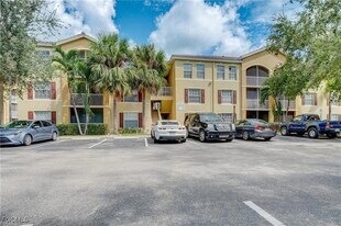 4135 Residence Drive in Ft. Myers, FL - Building Photo