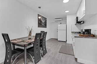 1165 SW 4th Ter, Unit 1 - Efficiency in Pompano Beach, FL - Building Photo - Building Photo