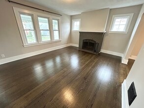 1205 Court St, Unit 1205 in Syracuse, NY - Foto de edificio - Building Photo