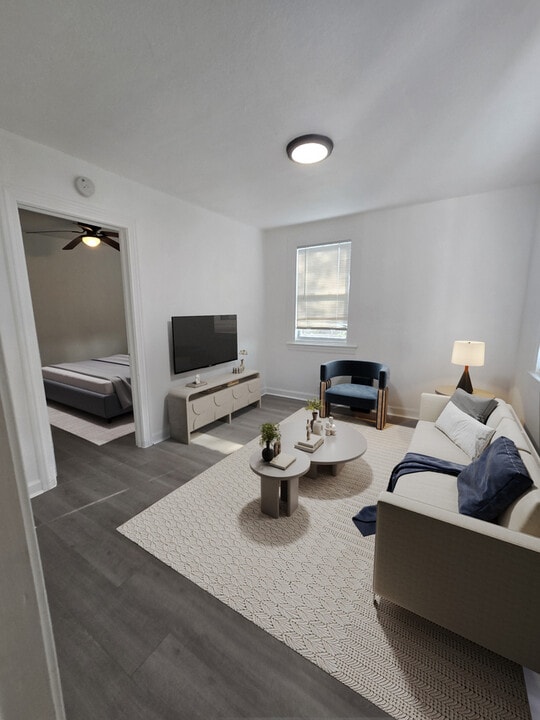 336 W 18th St in Jacksonville, FL - Building Photo