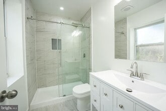 8665 Center Rd in West Springfield, VA - Building Photo - Building Photo