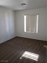 109 Restful Crest Ave in North Las Vegas, NV - Building Photo - Building Photo