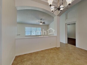 2063 Forest Gate Dr W in Jacksonville, FL - Building Photo - Building Photo