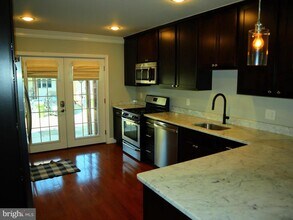 926 S Curley St in Baltimore, MD - Building Photo - Building Photo