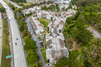 Village Serramonte in Daly City, CA - Foto de edificio - Building Photo