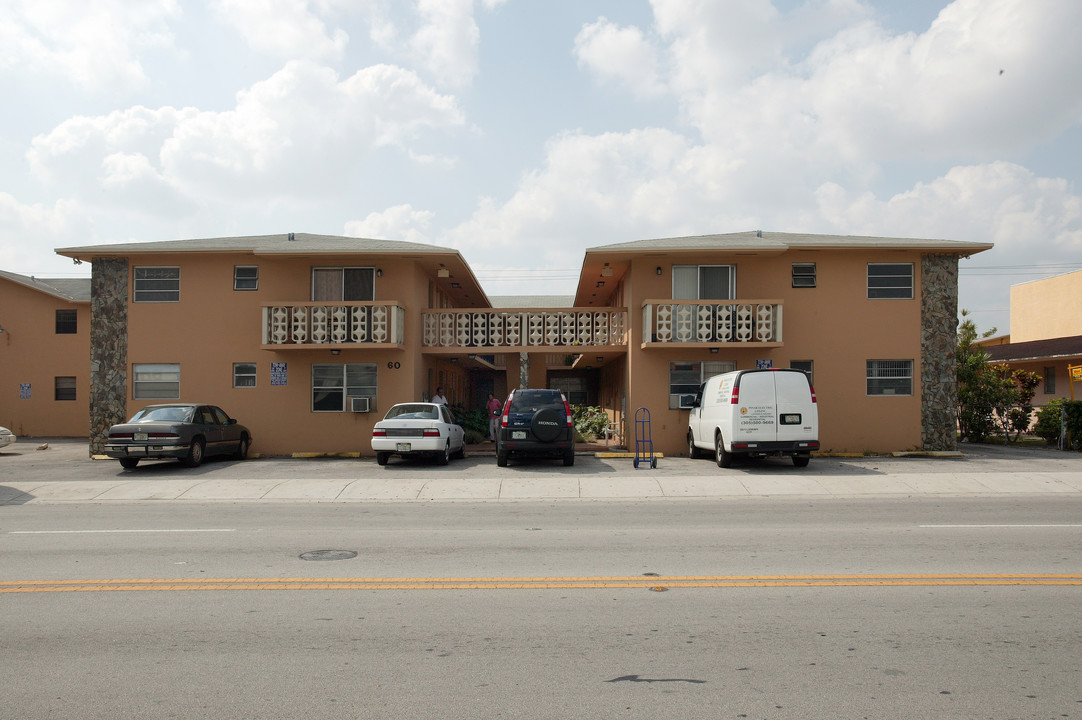 60 W 9th St in Hialeah, FL - Building Photo