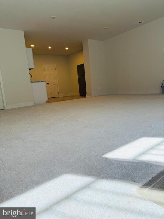 41886 Night Nurse Cir in Ashburn, VA - Building Photo