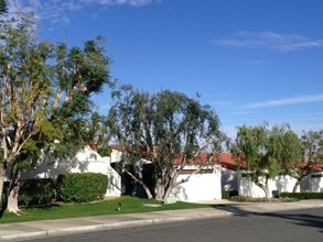 Atrium Villas in Palm Desert, CA - Building Photo - Building Photo