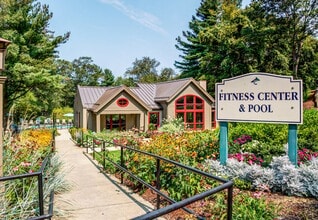 Weymouth Commons in Weymouth, MA - Building Photo - Building Photo