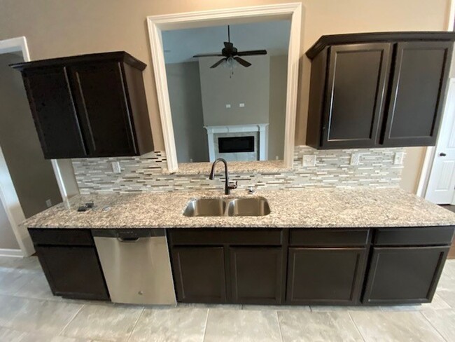 8859 Glen Crossing-Unit -1 in Olive Branch, MS - Building Photo - Building Photo