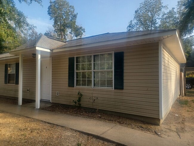 property at 1204 Jeannie St