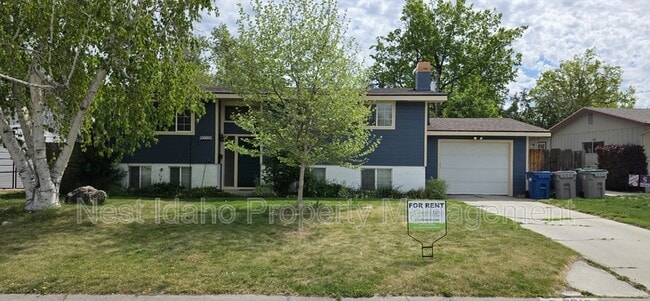 property at 2910 N McKinney St