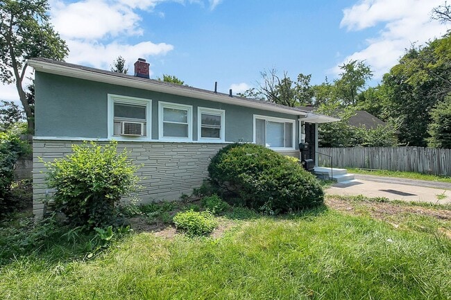 977 Loretta Ave in Columbus, OH - Building Photo - Building Photo