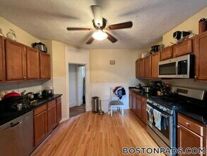 59 Cedar St in Somerville, MA - Building Photo - Building Photo