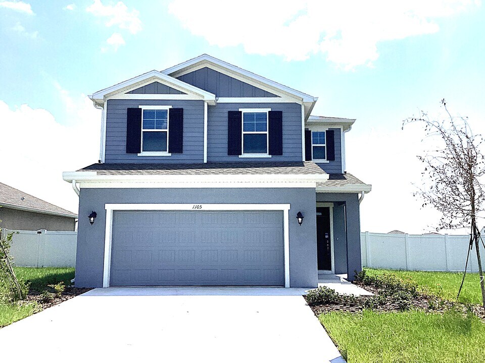 1105 Heavenly Dr in St. Cloud, FL - Building Photo