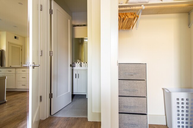 108 Bosworth St in San Francisco, CA - Building Photo - Building Photo
