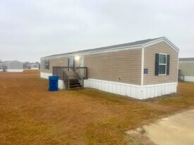 57 Celia Dr in Lumberton, NC - Building Photo