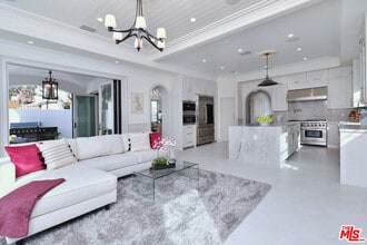 548 15th St in Santa Monica, CA - Building Photo - Building Photo