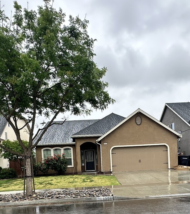 property at 1871 W Humboldt Dr