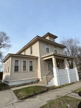 1013 Stophlet St, Unit 1 in Fort Wayne, IN - Building Photo - Building Photo