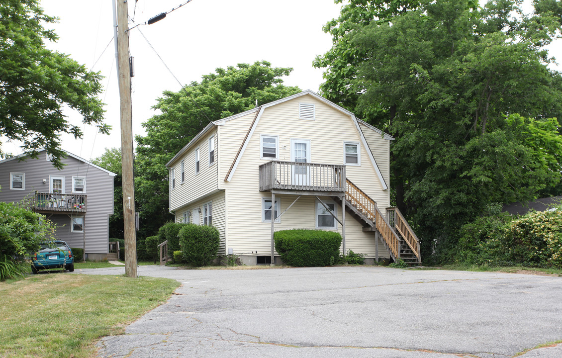 15 Chester St in New London, CT - Foto de edificio