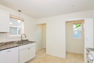 613 17th Ave NE in Minneapolis, MN - Building Photo - Building Photo