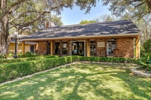 Highland Cove in Waco, TX - Building Photo