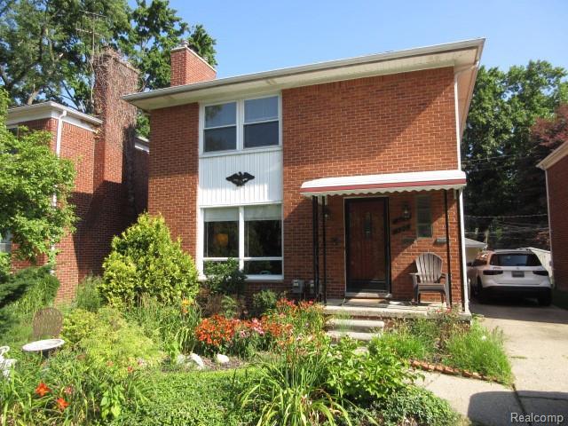 property at 322 Catalpa Dr