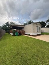 10010 Cedar Landing Dr in Baytown, TX - Building Photo - Building Photo