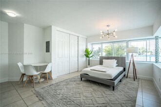 6971 Carlyle Ave in Miami Beach, FL - Building Photo - Building Photo