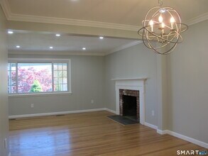 22 Hastings Ln in Stamford, CT - Building Photo - Building Photo