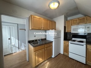 45 Gardena St, Unit 3 in Boston, MA - Building Photo - Building Photo