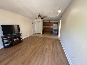 1700 SW 16th Ct, Unit C 27 in Gainesville, FL - Building Photo - Building Photo